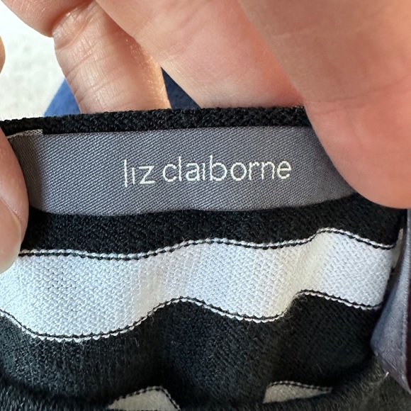 Liz Claiborne short sleeve sweater - Picture 5 of 6